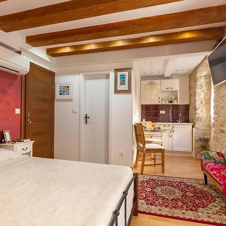 Studios Aurelia Palace Split Pokoj fotografie