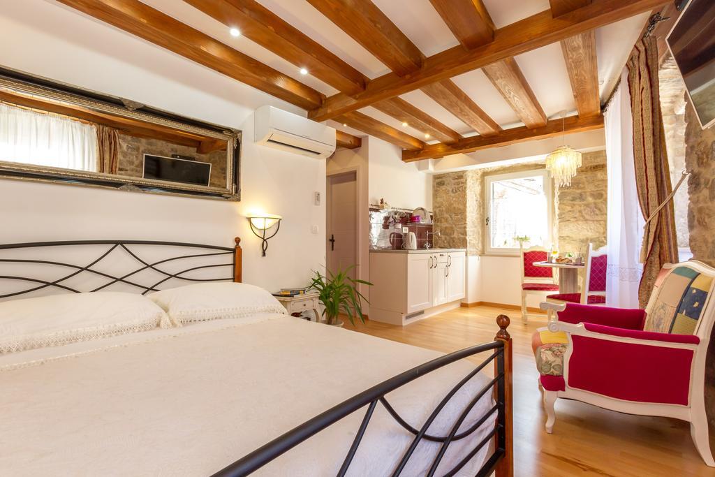 Studios Aurelia Palace Split Pokoj fotografie